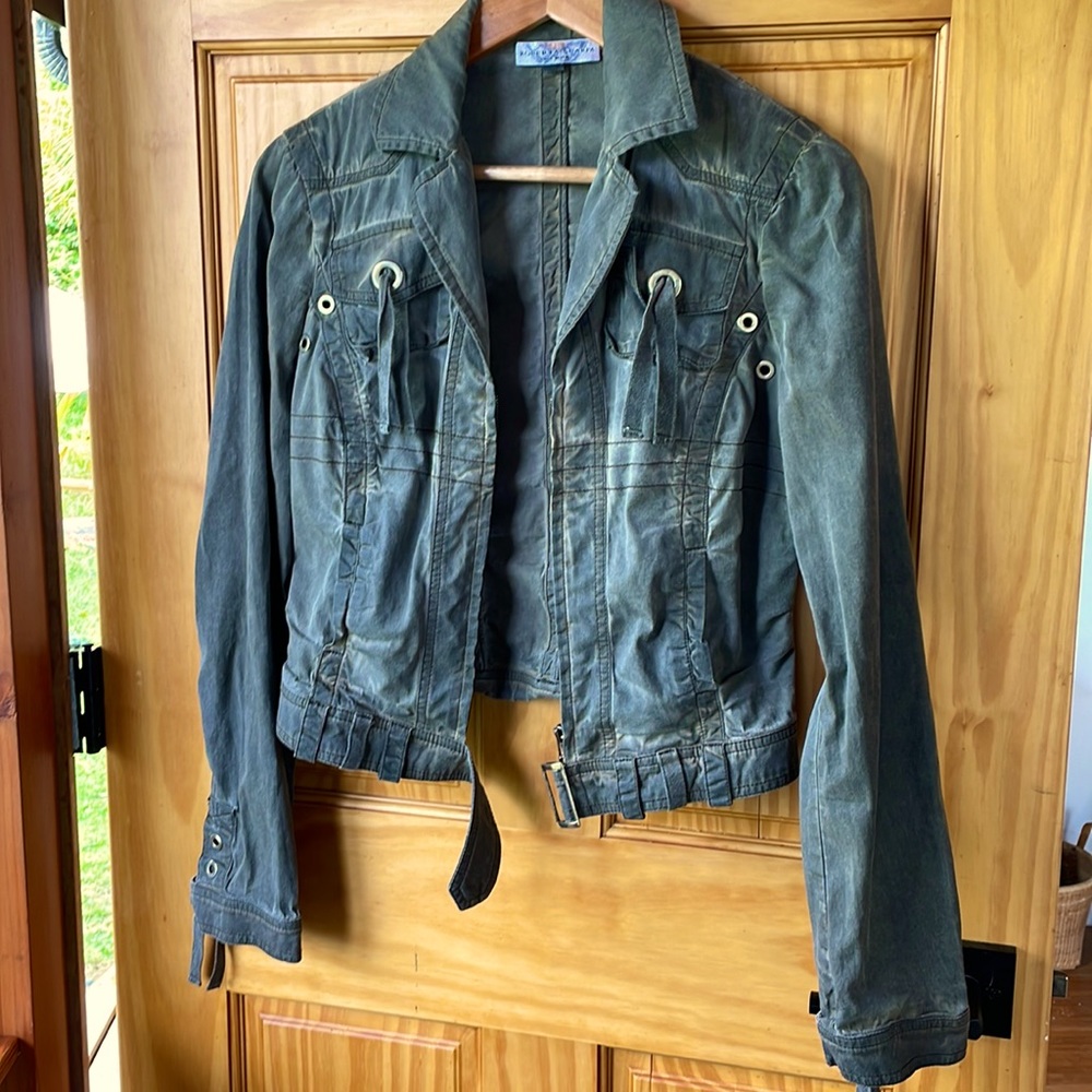 Made in Italy jacket in neutral dark olive green. Grommets, stitching, pockets